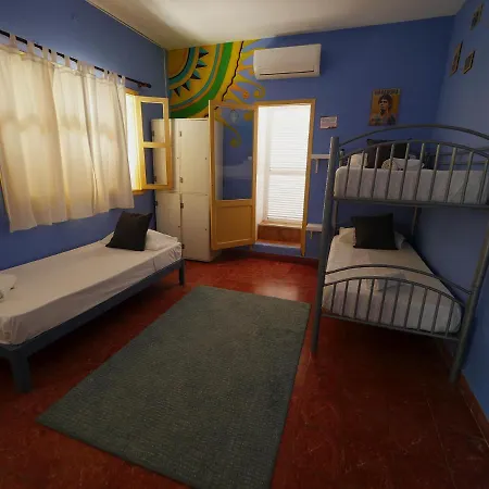 Hostal Giramundo-2